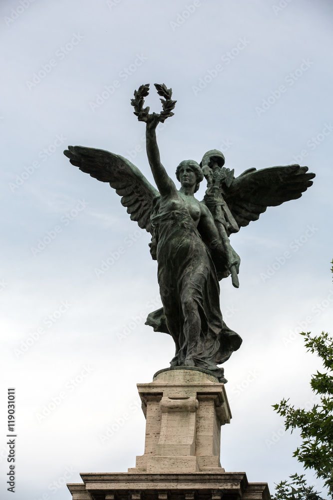 Naklejka premium Sculpture at Vittorio Emanuele II Bridge, Rome, Italy.