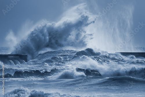 Photos Big sea wave