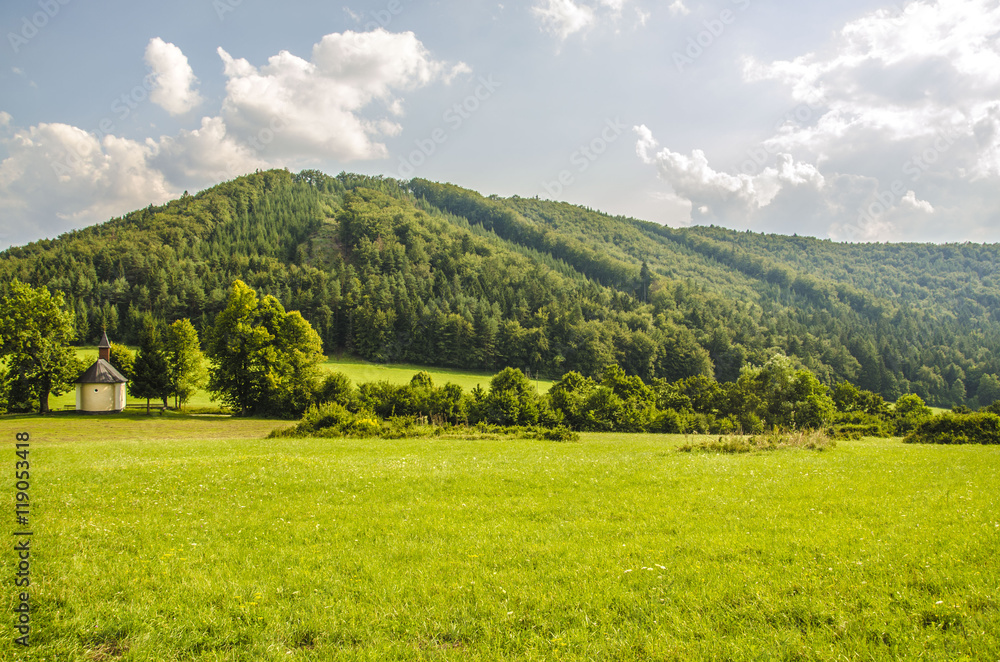 Obraz premium Chapel in the countryside