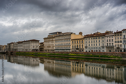 Embankment in Florence © Tim