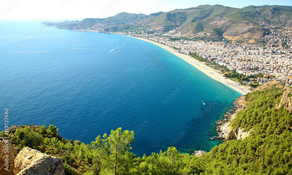 Obraz premium Coastline and city beach in Alanya Turkey