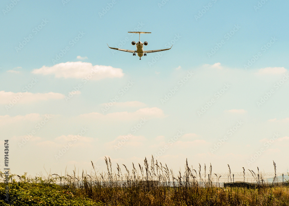 Airplane approach for landing Airplane approach for landing
