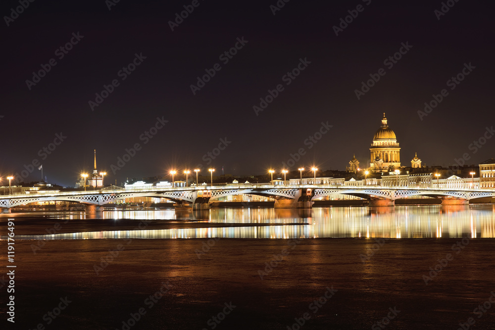 View of the Annunciation bridge, the English embankmen