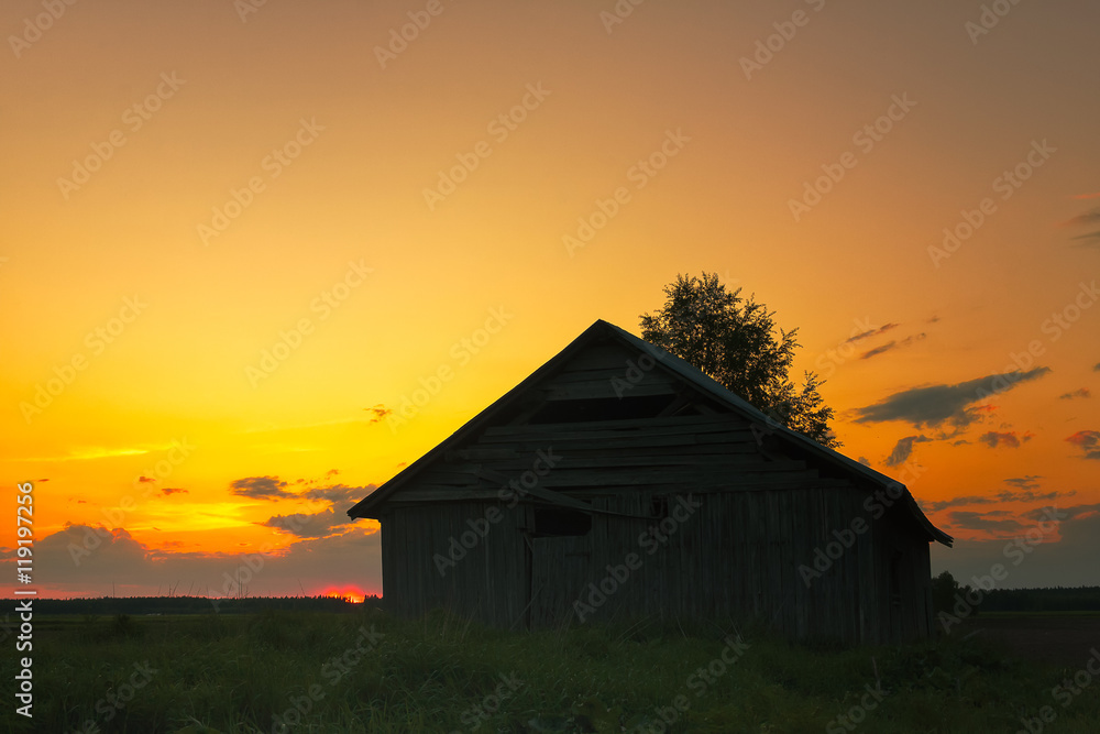 Lonely Barn House In The Summer Sunset Lonely Barn House In The Summer Sunset