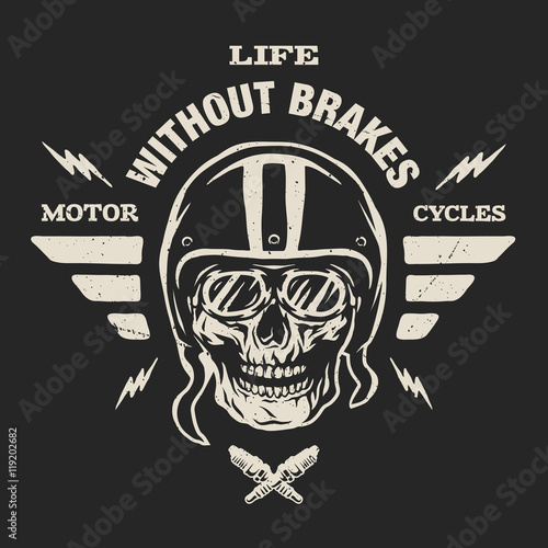 Racer skull in helmet, vintage style.