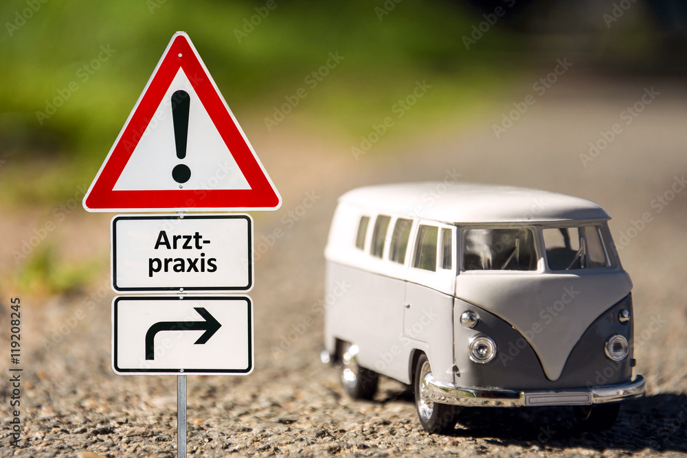 Schild 136 - Arztpraxis