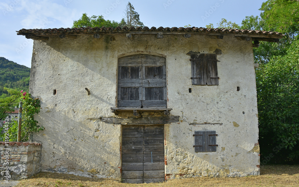 An old historic farm building in the small Italian village of Vernasso in Friuli Venezia Giulia, north east Italy.
