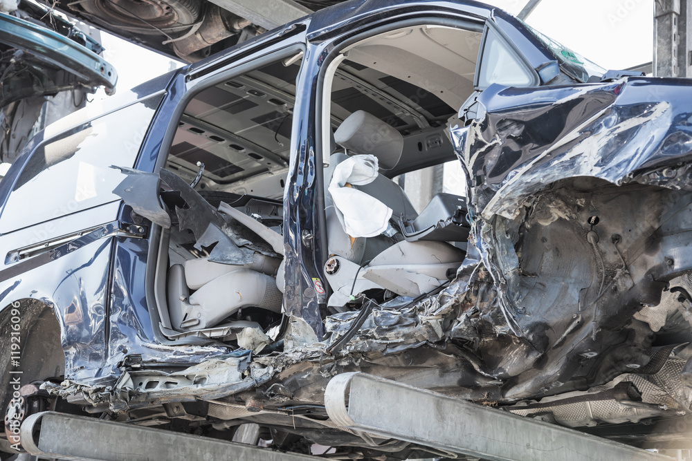 Auto Schrott StockFoto Adobe Stock