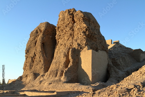 Die Deffufa Lehmburg von Kerma im Sudan photo
