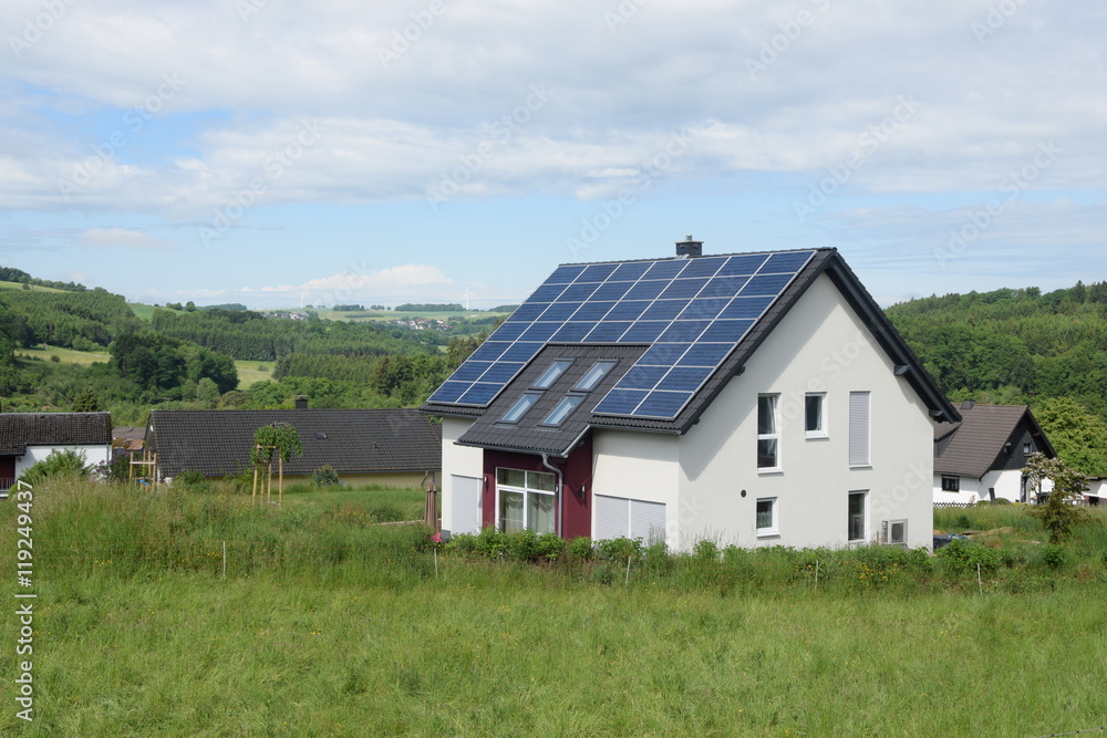 Haus mit Solarzellen Haus mit Solarzellen