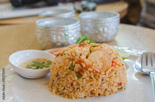 tom yum kung fried rice, spicy thai food, close up, sekective focus