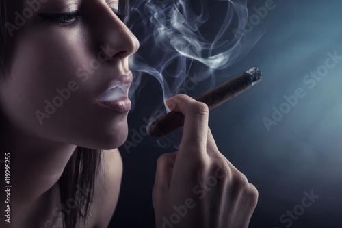 Smoking cigar