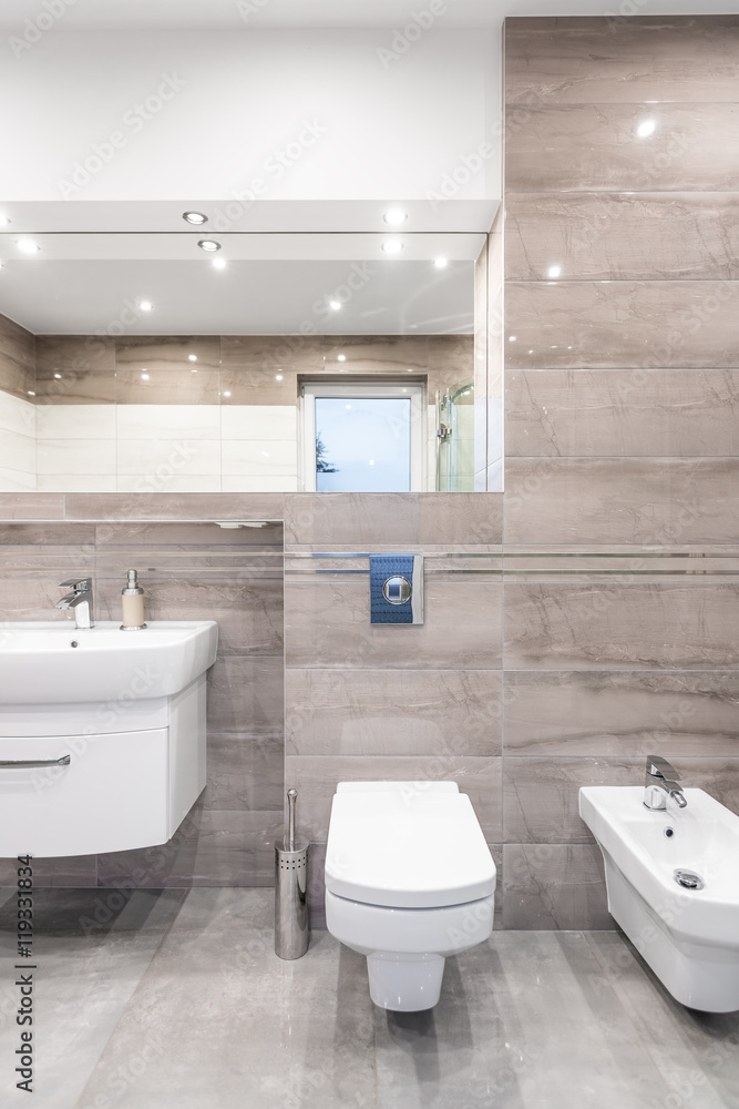 Luxurious travertine bathroom idea Luxurious travertine bathroom idea