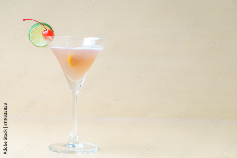 Cosmo politan cocktail
