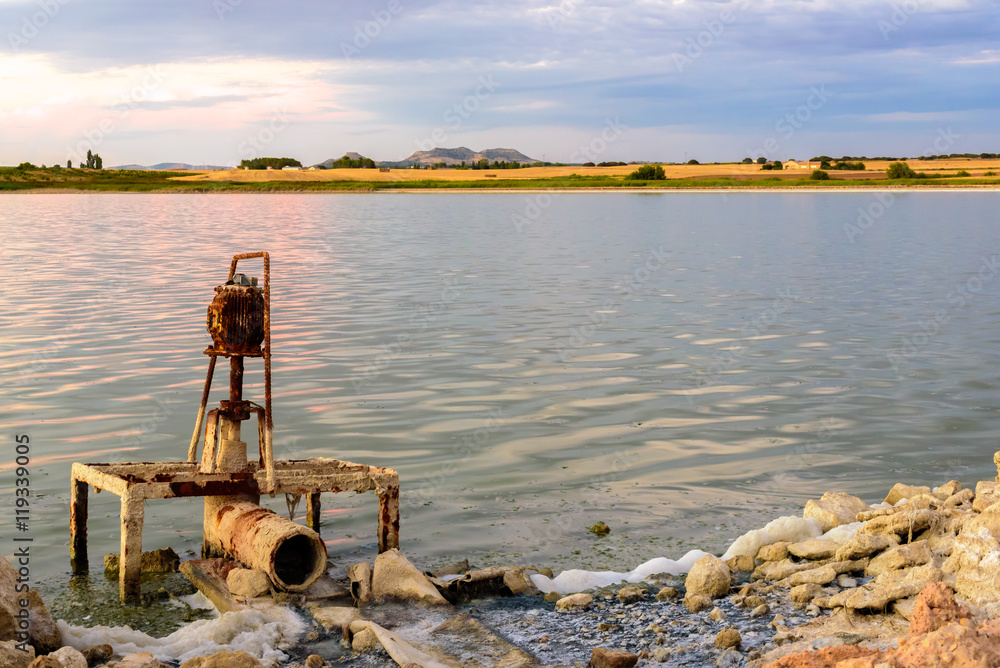 Fototapeta premium Engine rusty gate dry lagoon