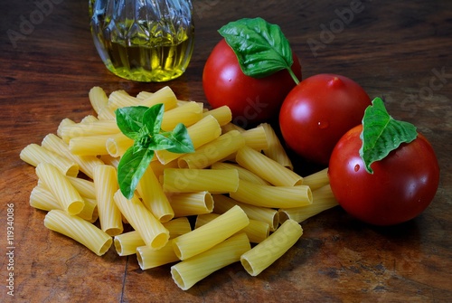 Pomodori e rigatoni