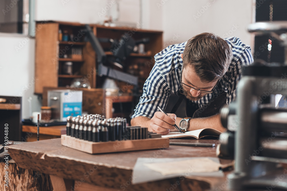 Jewelry designs come to life in this workshop Jewelry designs come to life in this workshop