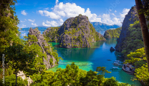 Canvastavla Twin Lagoon Paradise With Limestone Cliffs - Coron, Palawan - Philippines