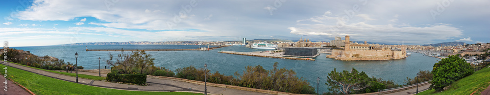 Panoramic view of the Vieux-Port of Marseille