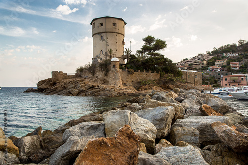 torre medicea isola del giglio