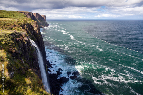 Tableau sur toile Cascata di Kilt Rock, Isola di Skye