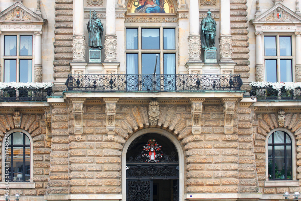 Obraz premium The Town Hall of Hamburg and the seat of the Hamburg Parliament