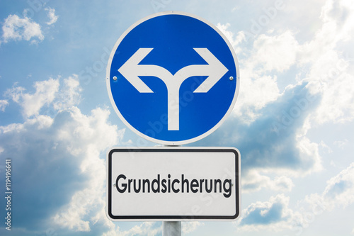 Schild 121 - Grundsicherung photo