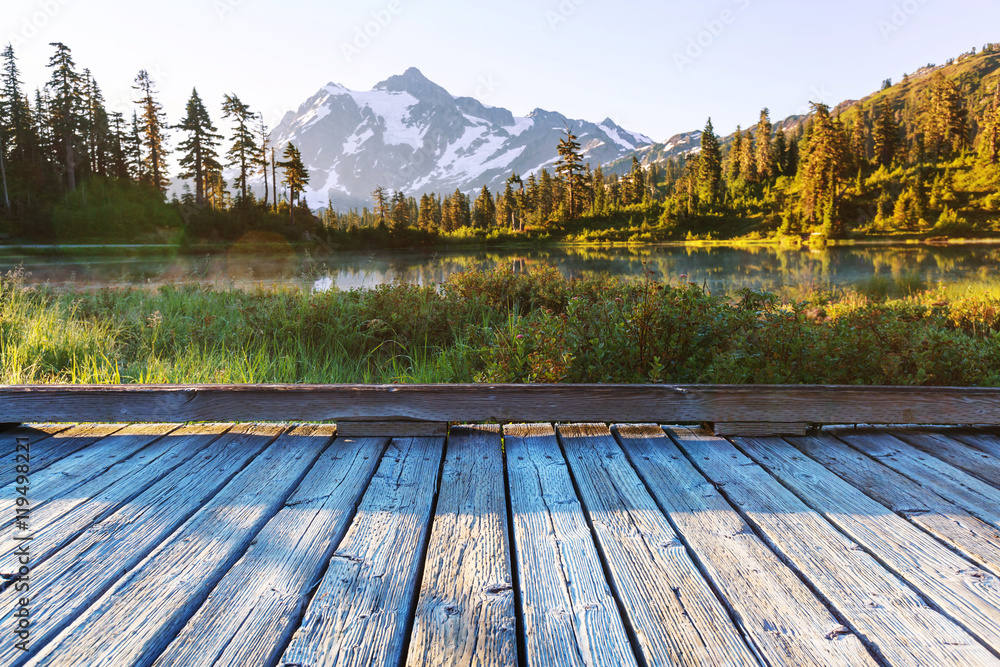 Naklejka premium Picture lake