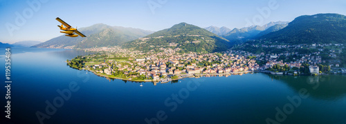 Idrovolante in volo su Gravedona - Lago di Como (IT)