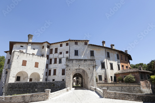 Complesso del castello dei Conti di Valvason