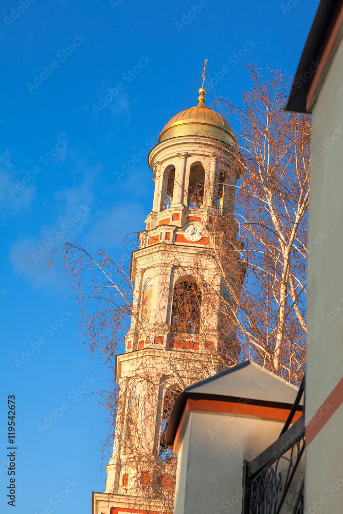 Obraz premium slant church