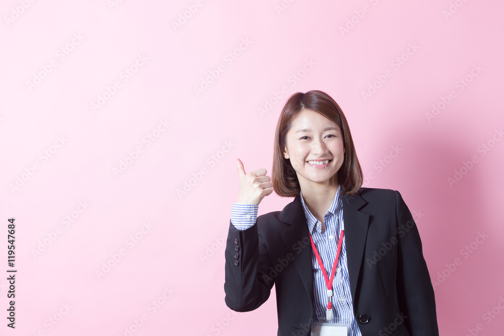 女性ビジネスポートレート・ピンクバック