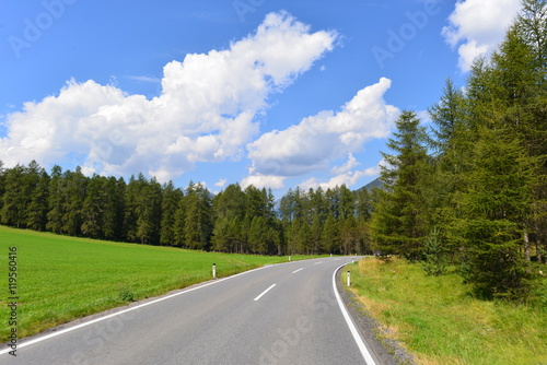 Landstrasse in Tirol Ehrwald