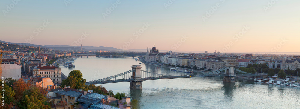 Chain Bridge in Budapest in the morning