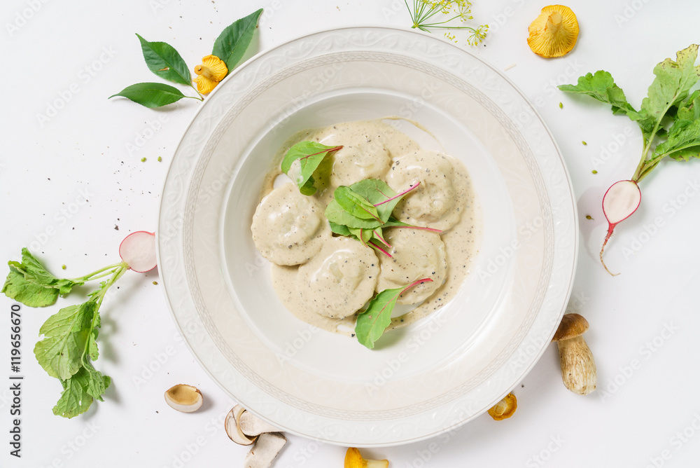 ravioli with mushrooms ravioli with mushrooms