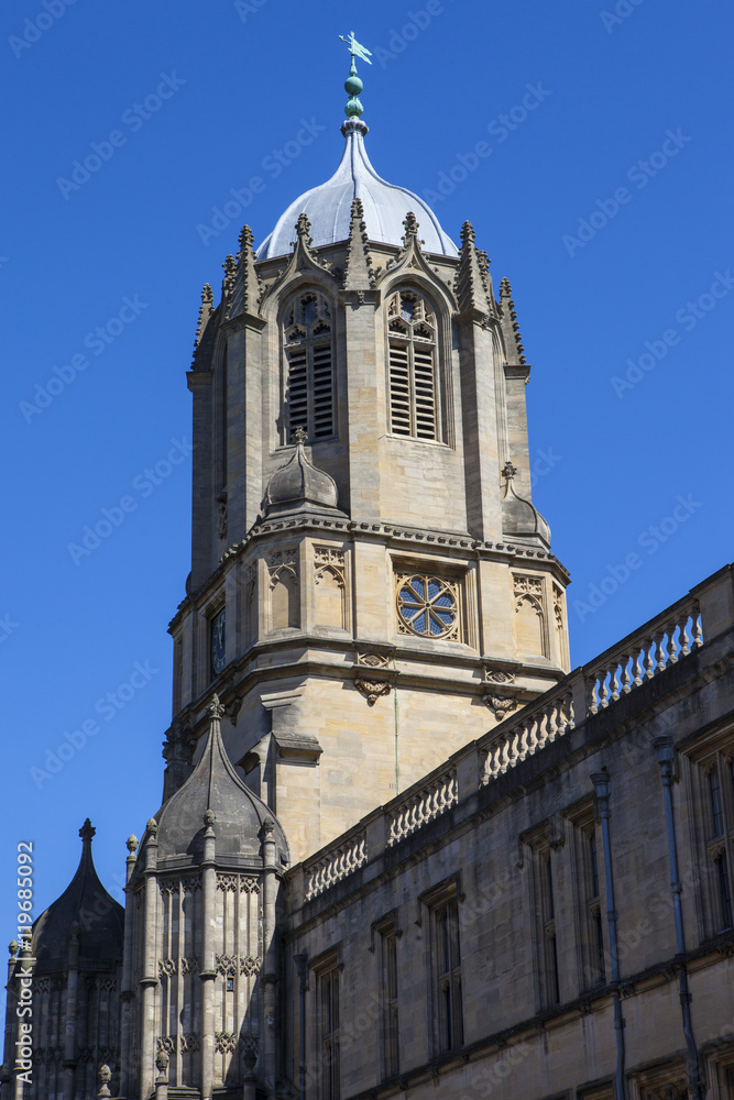 Tom Tower at Christ Church College in Oxford
