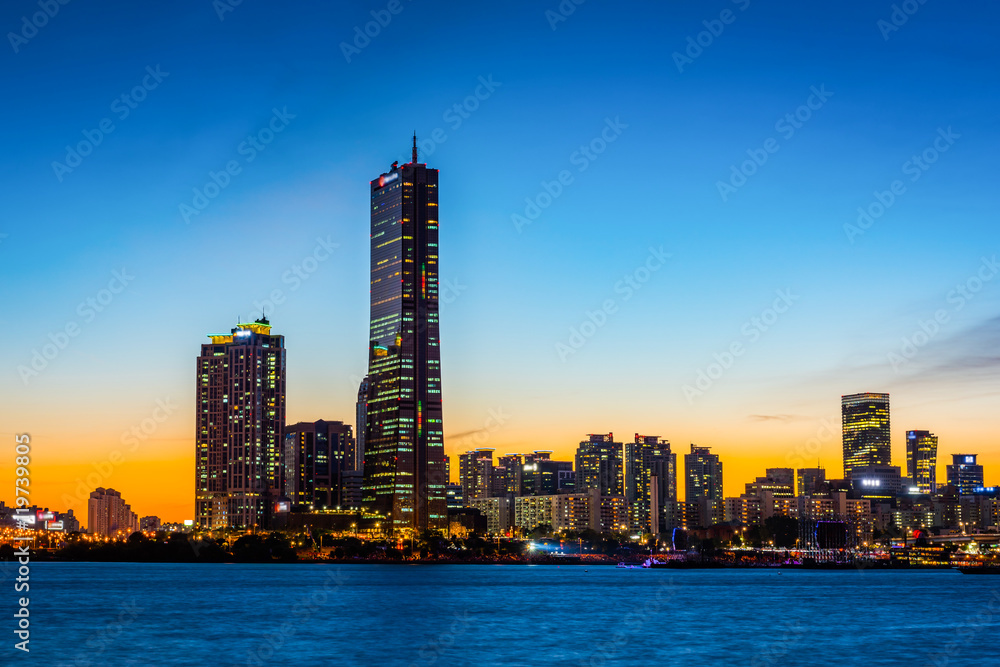 seoul city and Downtown skyline in Seoul, South Korea.