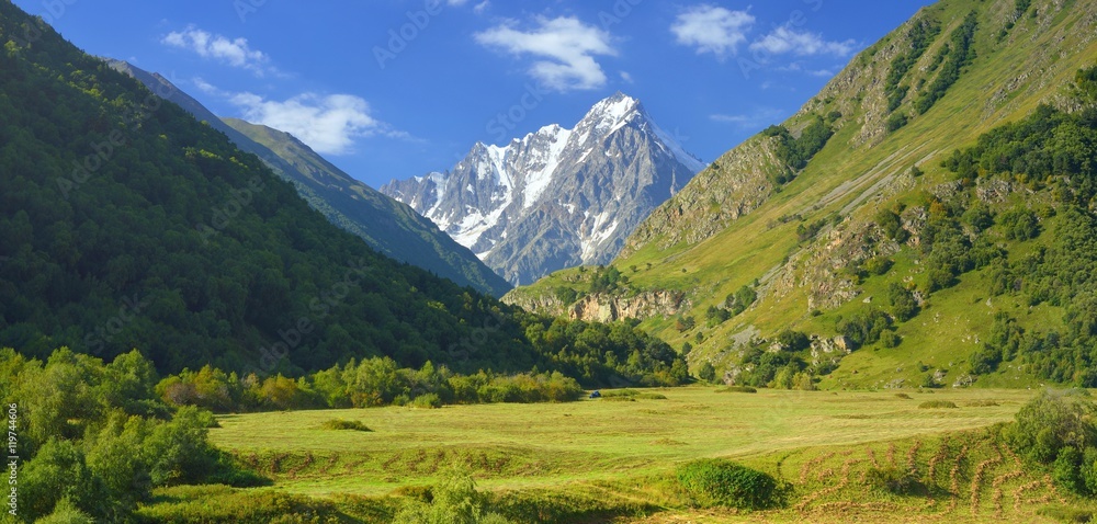 Obraz premium Morning in mountains