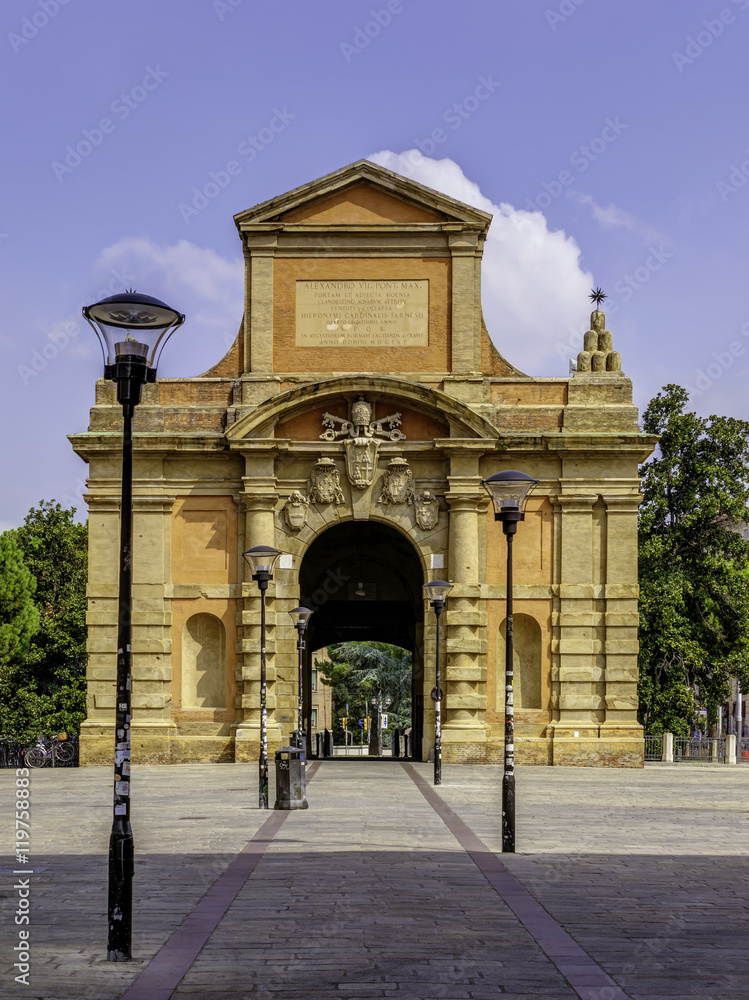 Obraz premium L'antica piazza di Porta Galliera a Bologna