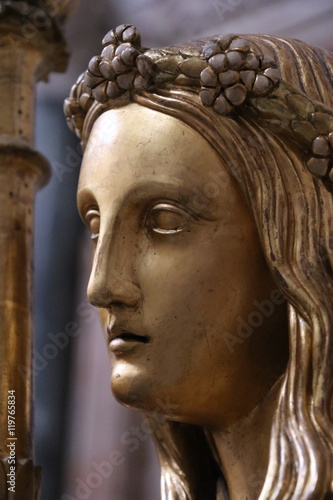 Statue d'ange dans la Basilique Sainte-Marie-Majeure à Rome