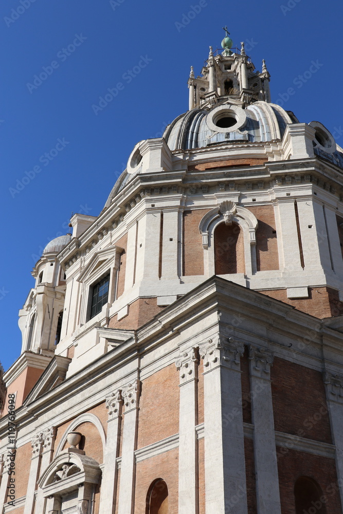 Détail de l'église Santa Maria di Loreto à Rome