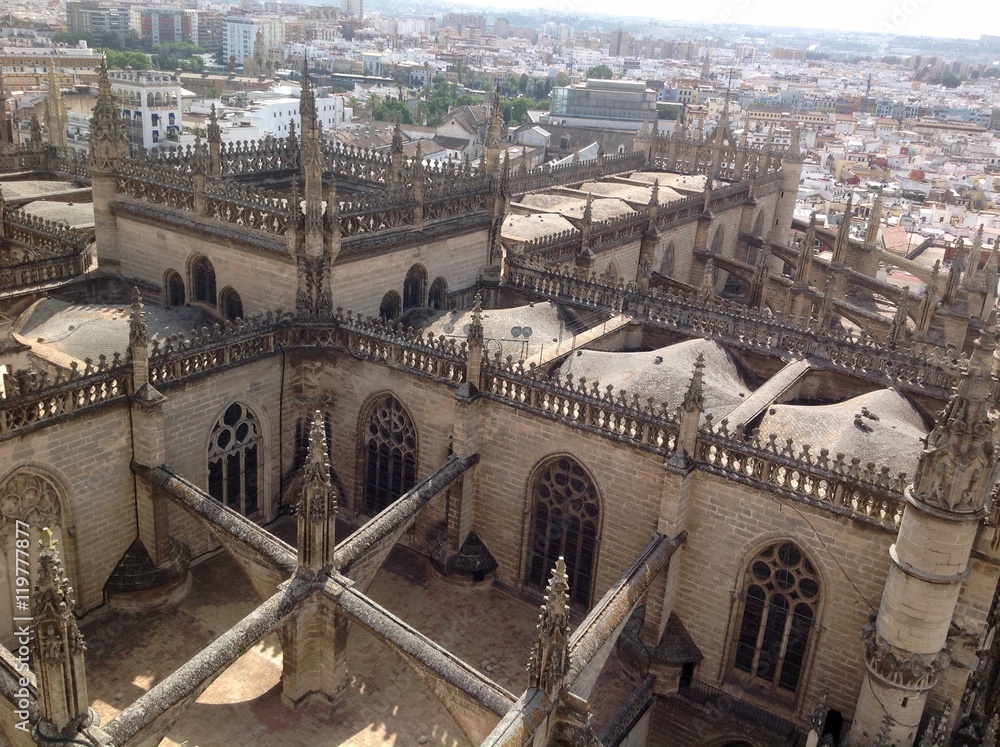 Aussicht auf die Kathedrale von Sevilla von der Giralda, 