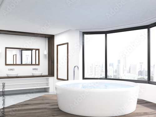 Round bath tub