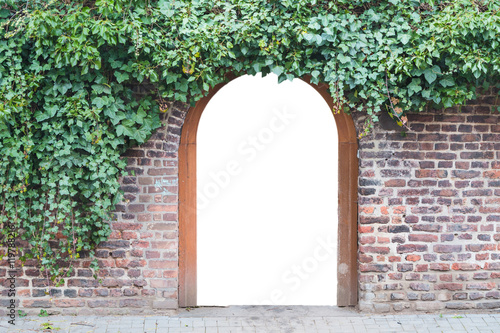 Fotomontage, Eingangtor in einer Mauer