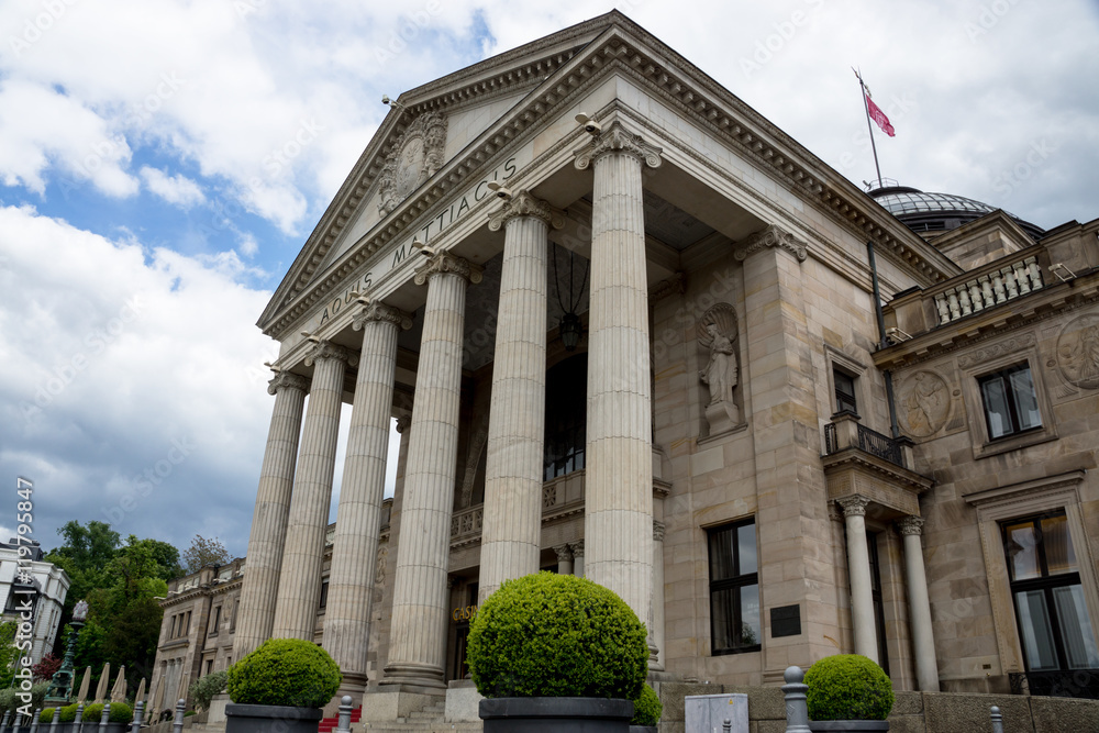 Fototapeta premium Portikus des Kurhauses in Wiesbaden, Hessen