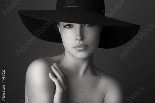 woman with black hat
