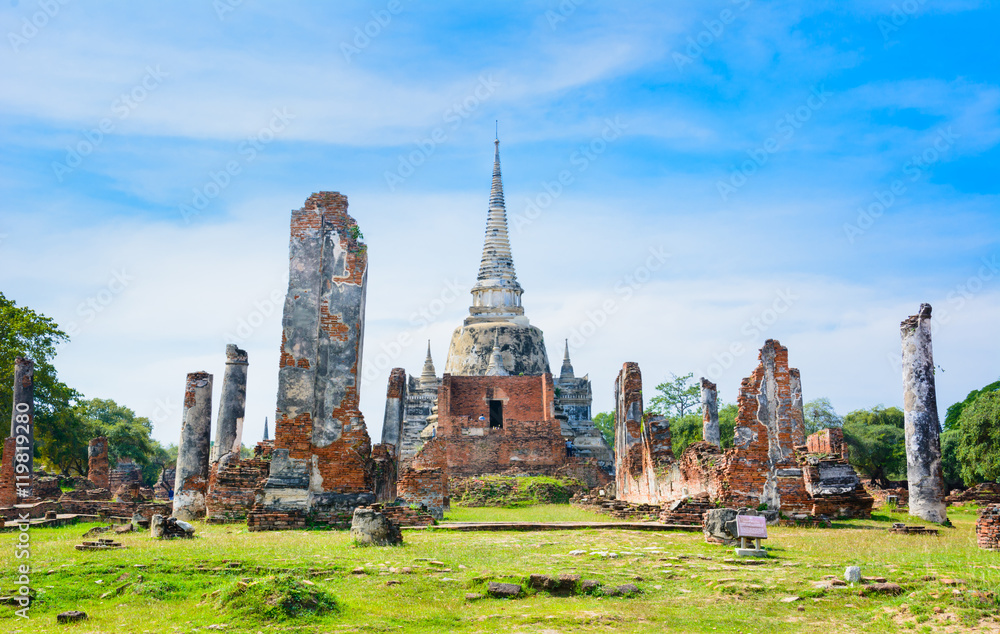 Obraz premium Old pagoda in thailand 5