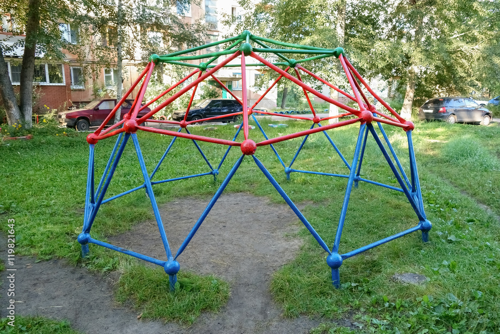 The metal frame of the web in the yard