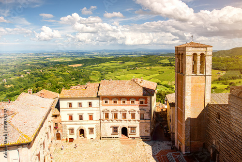 Canvas Print Beautiful cityscape view on Santa Maria Assunta cathedral on the main square in