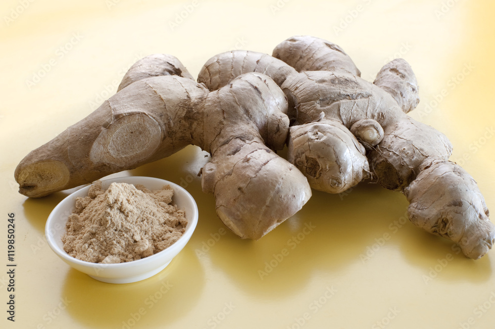 Whole and ground root ginger